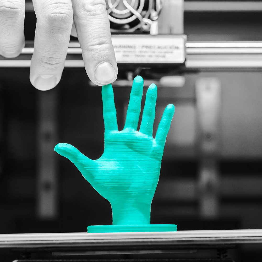 Mecadispro_Impresión 3D manos en impresora 3d diferentes colores